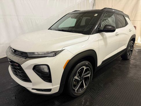 Used 2023 Chevrolet TrailBlazer RS w/ Sun and Liftgate Package image 1