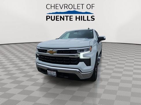 Used 2022 Chevrolet Silverado 1500 LT RWD image 3