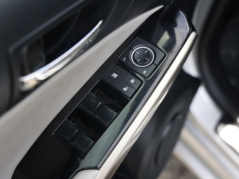 Used 2015 Lexus IS 250 AWD w/ Navigation System Package image 33
