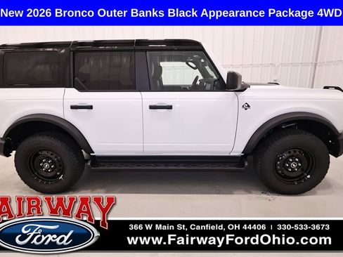New 2026 Ford Bronco Outer Banks w/ Black Appearance Package AWD/4WD image 1
