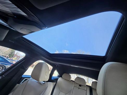 Used 2024 BMW i4 eDrive40 w/ M Sport Package image 43