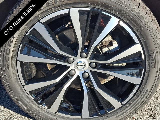 Certified 2024 Volvo XC60 B5 Plus w/ Climate Package AWD/4WD image 10