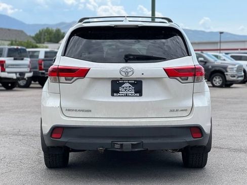 Used 2019 Toyota Highlander XLE AWD/4WD image 7