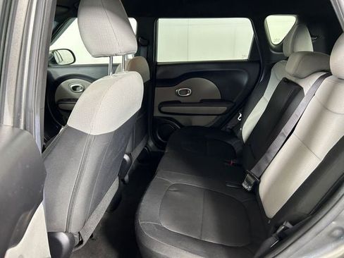 Used 2014 Kia Soul FWD image 24