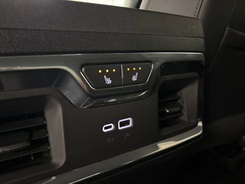 Used 2024 GMC Sierra 2500 Denali w/ Denali Reserve Package image 80