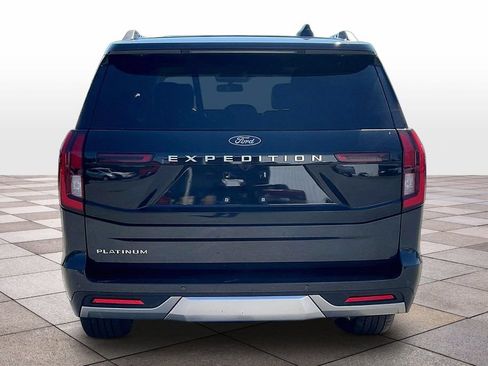 Certified 2025 Ford Expedition Platinum w/ Driver's Package AWD/4WD image 4