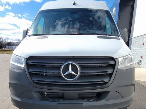 New 2025 Mercedes-Benz Sprinter 2500 image 3