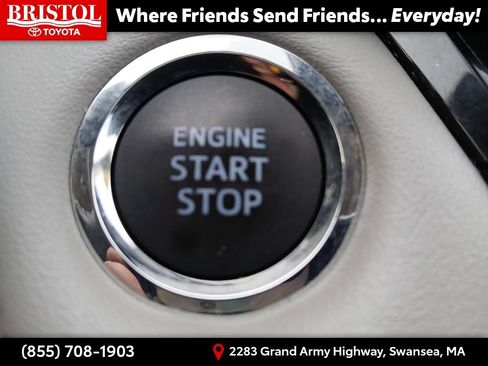 Used 2016 Toyota RAV4 Limited image 31