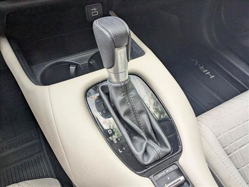 Used 2024 Honda HR-V LX image 12