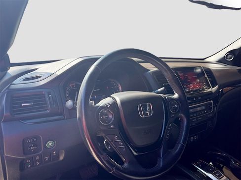 Used 2020 Honda Ridgeline Black Edition image 9