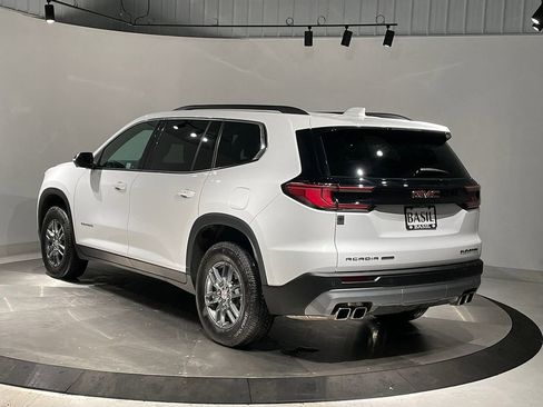 Used 2025 GMC Acadia Elevation image 14