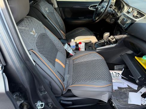 Used 2018 Nissan Sentra SR w/ SR Midnight Edition Package FWD image 12