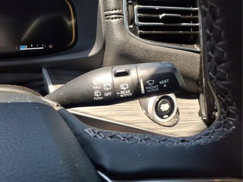 Used 2023 Jeep Wagoneer L Series II AWD/4WD image 22