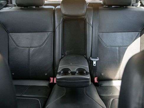 Used 2015 Ford Focus Titanium FWD image 16