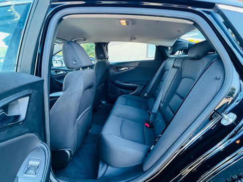 Used 2018 Chevrolet Malibu LT image 14