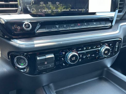New 2026 GMC Sierra 2500 SLT w/ SLT Convenience Package AWD/4WD image 38