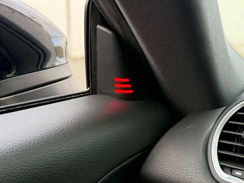 Used 2019 Porsche 718 Cayman image 10