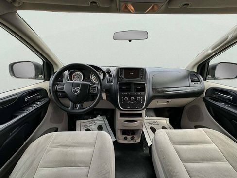 Used 2017 Dodge Grand Caravan SE w/ Power Window Group FWD image 17