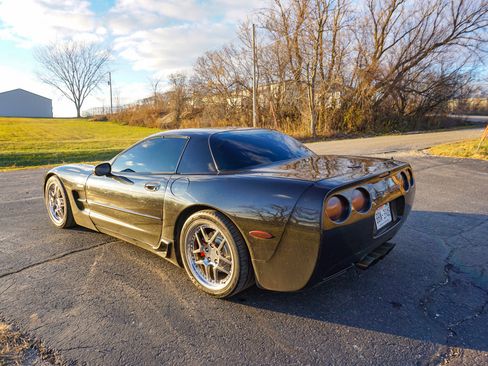 Used 2001 Chevrolet Corvette Z06 w/ Memory Pkg image 5