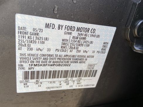 Used 2023 Ford Explorer Limited image 32