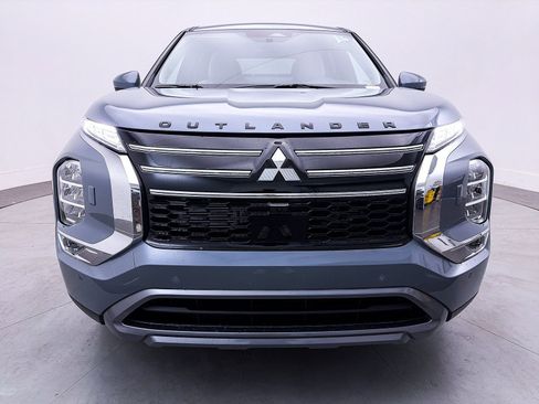 New 2026 Mitsubishi Outlander SE image 2