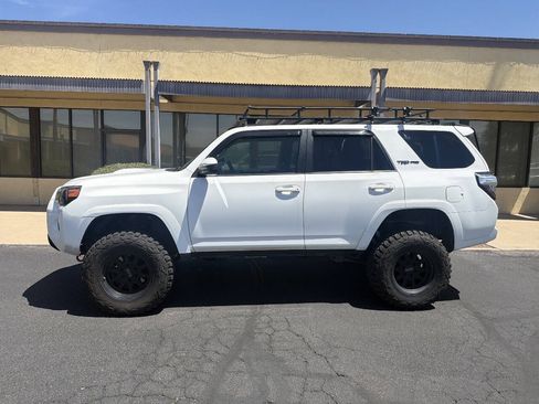 Used 2016 Toyota 4Runner TRD Pro AWD/4WD image 4