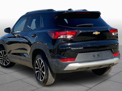 Used 2025 Chevrolet TrailBlazer LT image 11