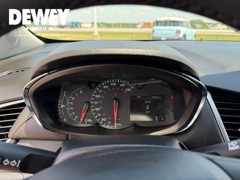 Used 2022 Chevrolet Trax LT w/ Premium Seat Package AWD/4WD image 15