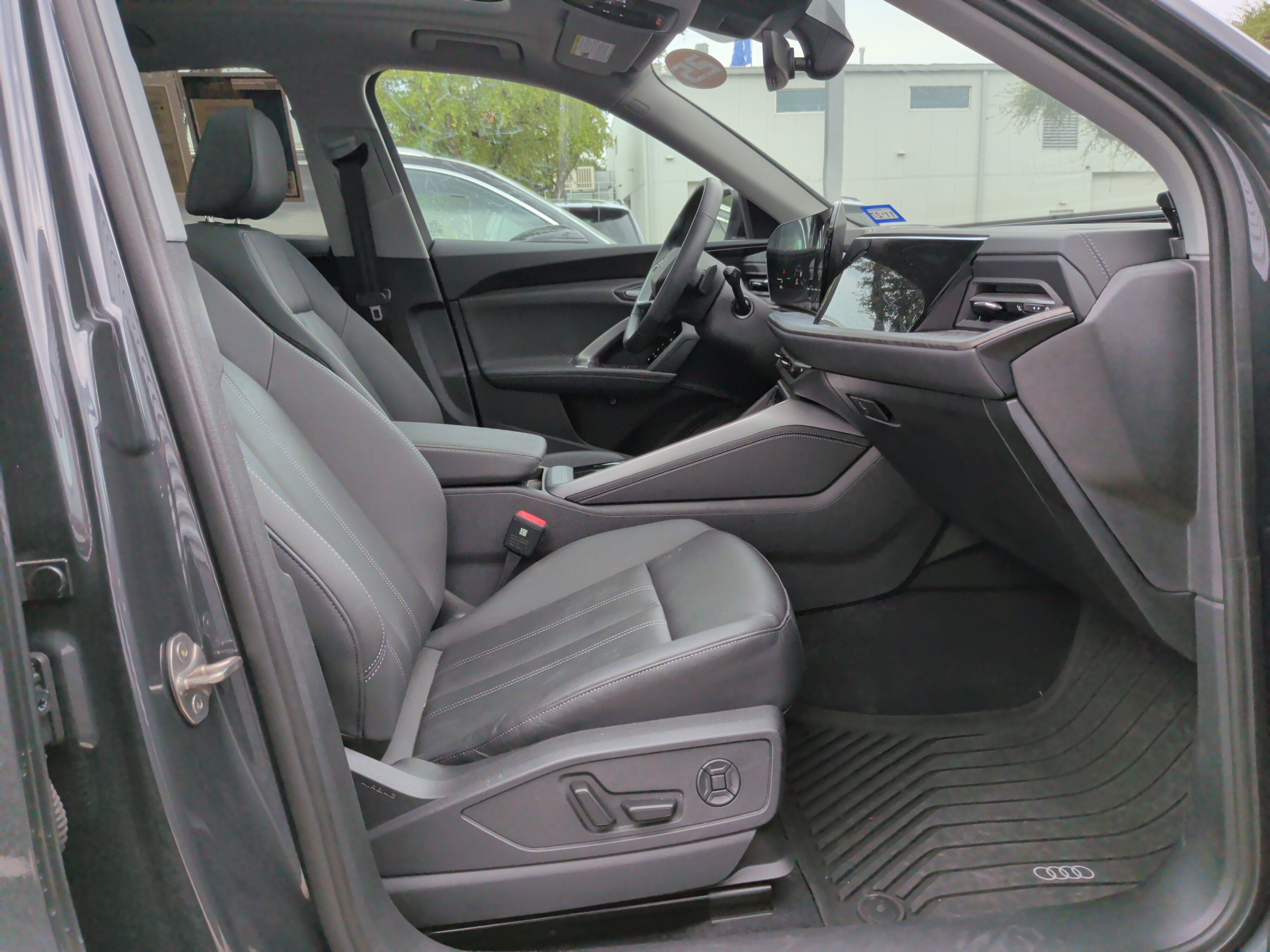 Used 2025 Audi Q5 Premium w/ Convenience Package AWD/4WD image 20