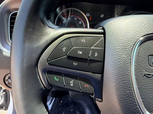 Used 2019 Dodge Charger SXT RWD image 24