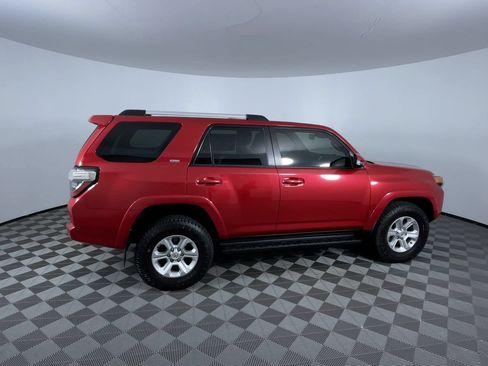 Used 2022 Toyota 4Runner SR5 Premium AWD/4WD image 9