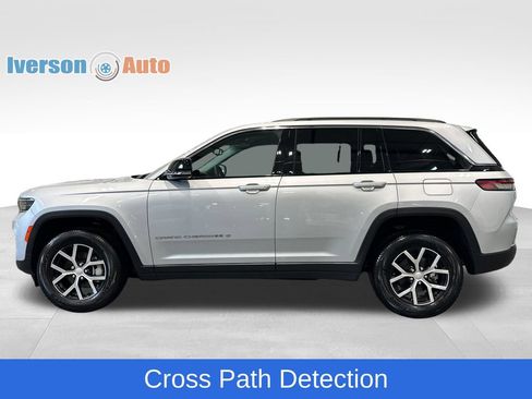 Used 2024 Jeep Grand Cherokee Limited AWD/4WD image 10