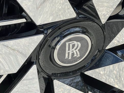 New 2026 Rolls-Royce Cullinan AWD/4WD image 21