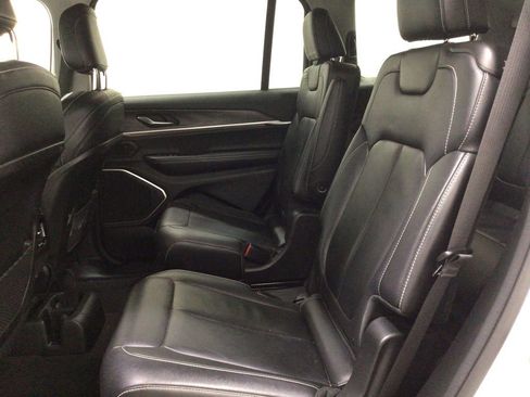 Used 2022 Jeep Grand Cherokee L Limited AWD/4WD image 19