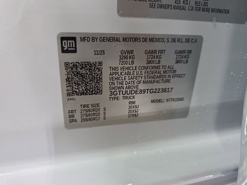 New 2026 GMC Sierra 1500 SLT w/ SLT Premium Package AWD/4WD image 34