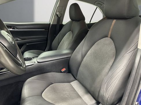 Used 2018 Toyota Camry LE FWD image 14