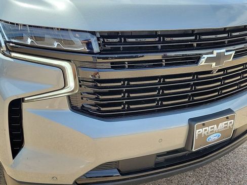 Used 2023 Chevrolet Suburban RST w/ Sport Performance Package AWD/4WD image 13