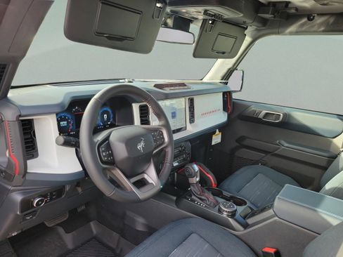 New 2025 Ford Bronco Heritage Edition image 6