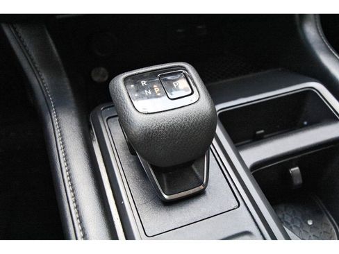 Used 2023 Nissan Pathfinder S image 24