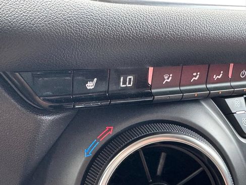 Used 2025 Chevrolet Blazer LT AWD/4WD image 24