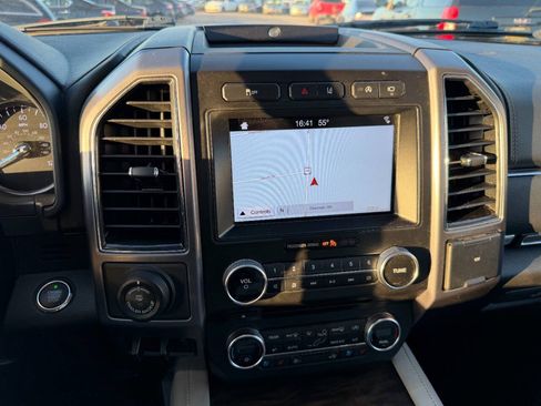 Used 2018 Ford Expedition Platinum RWD image 64
