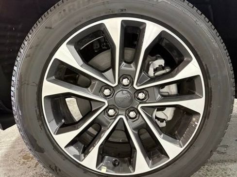 New 2025 Jeep Grand Cherokee L Overland w/ Luxury Tech Group IV image 11