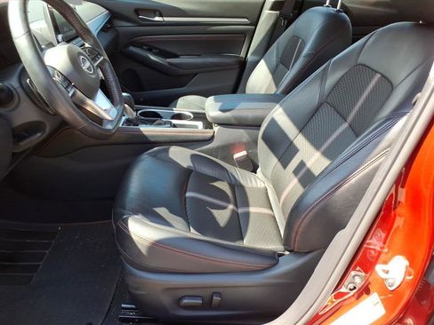 Used 2023 Nissan Altima 2.5 SR image 12