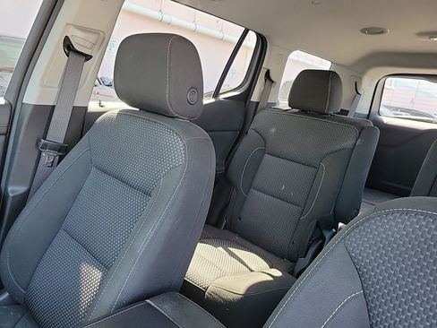 Used 2023 GMC Acadia SLE image 21