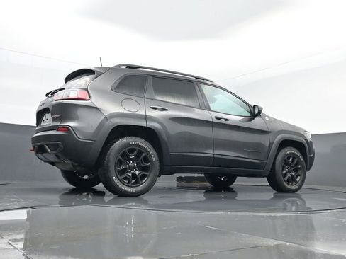 Used 2021 Jeep Cherokee Trailhawk w/ Comfort & Convenience Group image 25