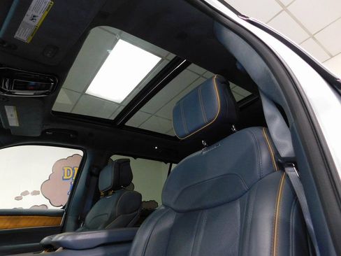 Used 2022 Jeep Grand Wagoneer Series II w/ Convenience Group III image 37