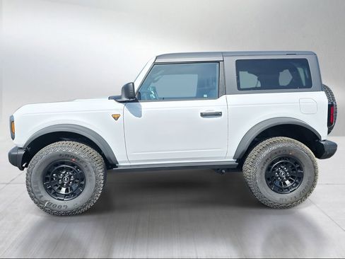 New 2026 Ford Bronco Badlands AWD/4WD image 3