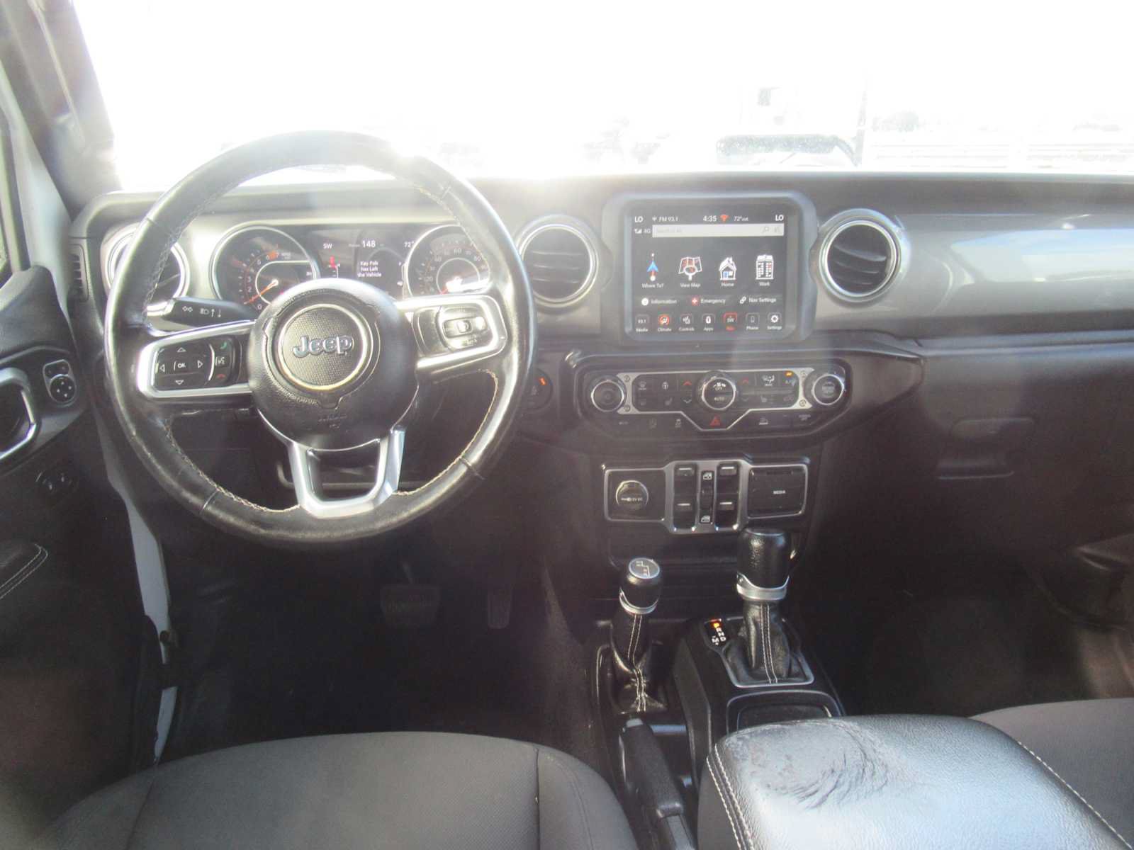 Used 2022 Jeep Wrangler Unlimited Sahara w/ Cold Weather Group AWD/4WD image 14