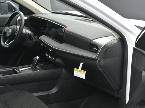 New 2026 Nissan Kicks S image 6