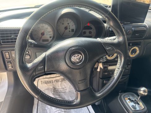 Used 2003 Toyota MR2 image 12